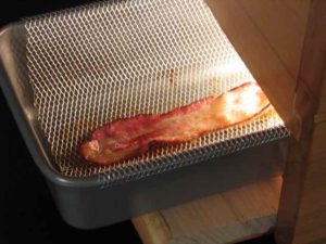 Wake-n’-Bacon-alarm-clock-bacon-cooked--300x225